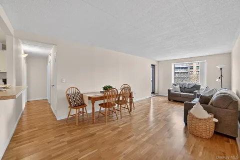 $499,000 | 50 Columbus Avenue, Unit 620, Tuckahoe, NY 10707