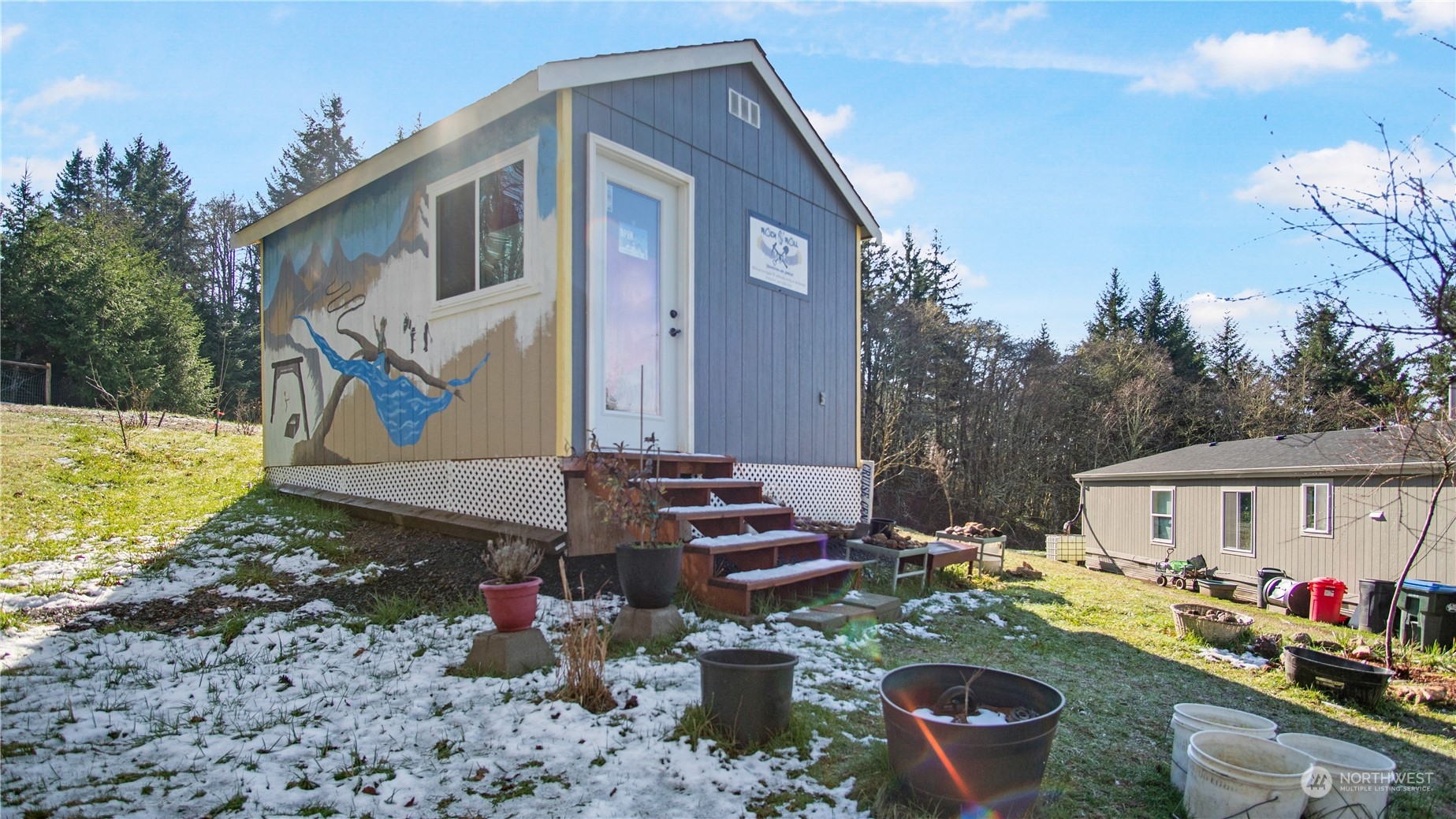 673 Curtis Hill Road, Unit G Chehalis, WA 98532 - Photo 23 of 25 a front view of a house with garden
