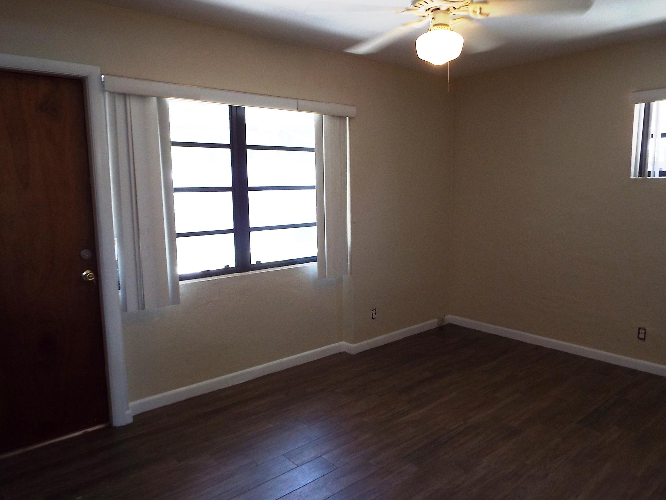 140 Davis Road Palm Springs, FL 33461 - Photo 8 of 19 DSCF2131