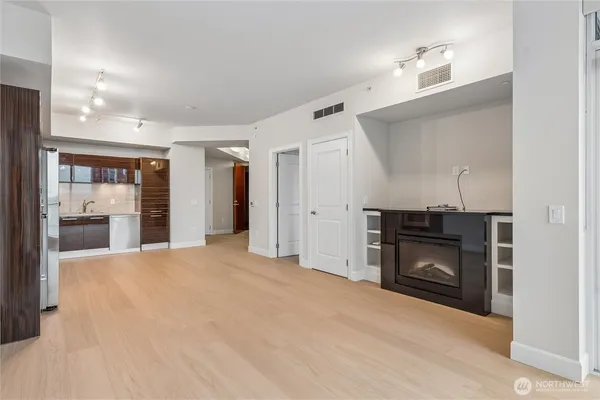 $3,950 | 1920 4th Avenue, Unit 1504, Seattle, WA 98101