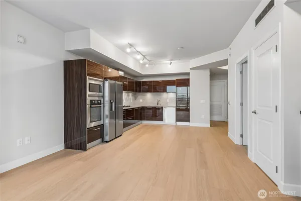 $3,950 | 1920 4th Avenue, Unit 1504, Seattle, WA 98101