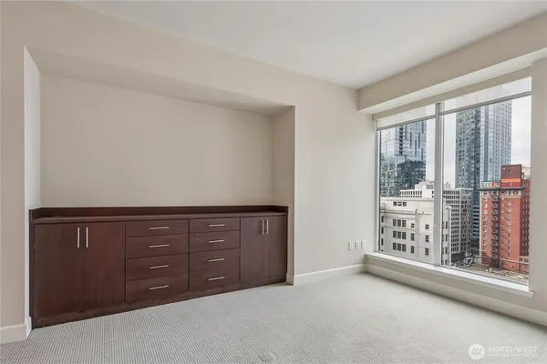 $3,950 | 1920 4th Avenue, Unit 1504, Seattle, WA 98101