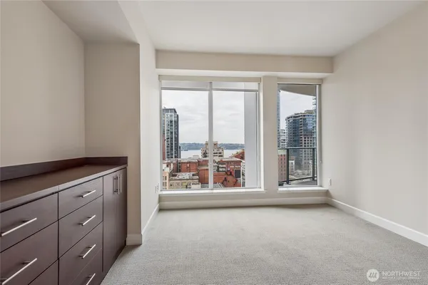 $3,950 | 1920 4th Avenue, Unit 1504, Seattle, WA 98101