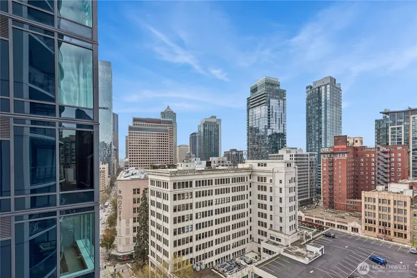 $3,950 | 1920 4th Avenue, Unit 1504, Seattle, WA 98101