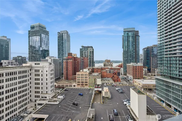 $3,950 | 1920 4th Avenue, Unit 1504, Seattle, WA 98101