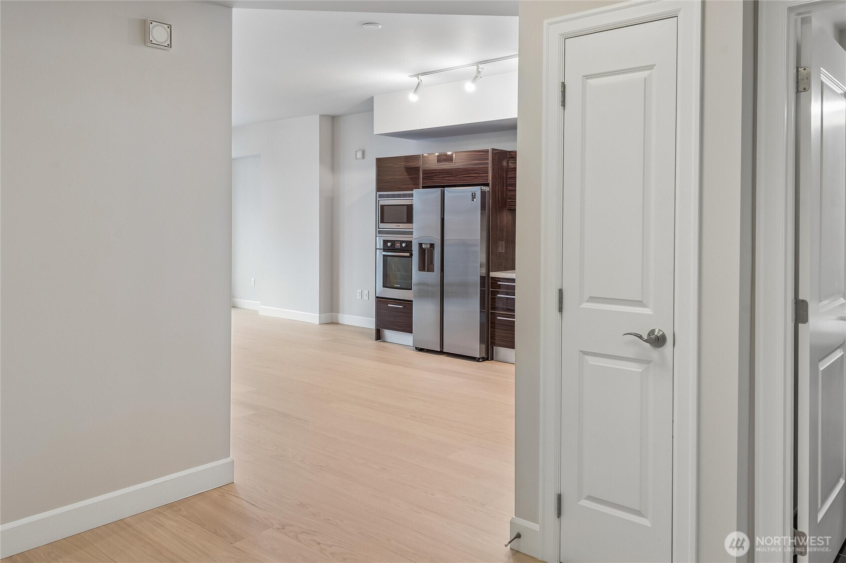 1920 4th Avenue, Unit 1504 Seattle, WA 98101 - Photo 3 of 34