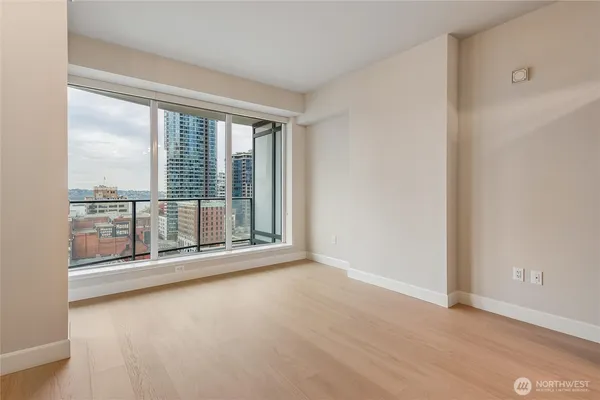 $3,950 | 1920 4th Avenue, Unit 1504, Seattle, WA 98101