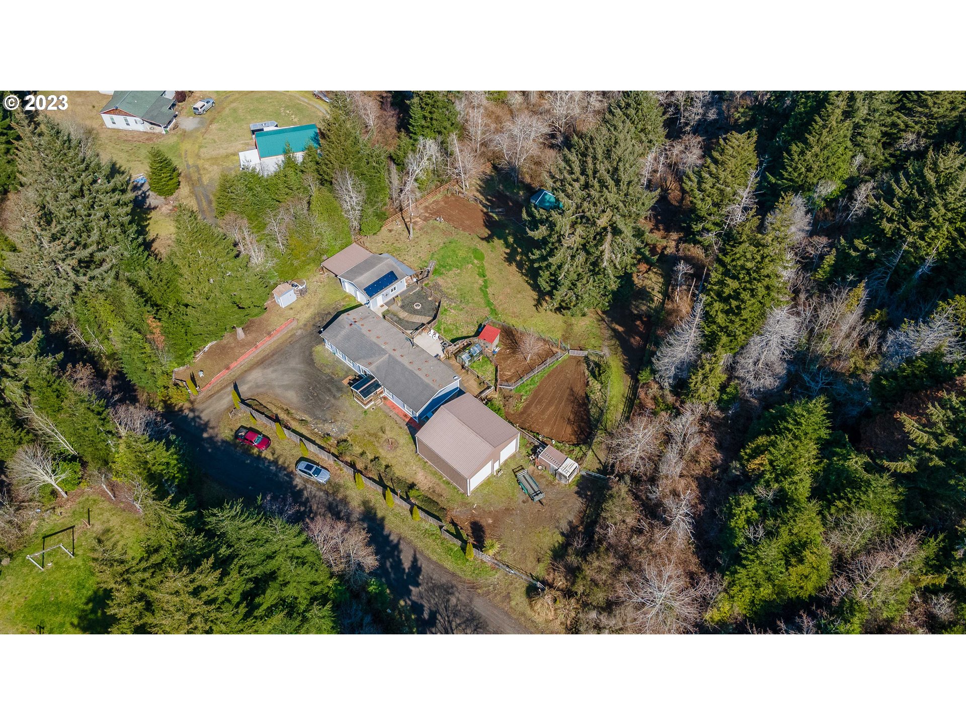62999 Ashley Road Coos Bay, OR 97420 - Photo 8 of 32 Gallery Image 8