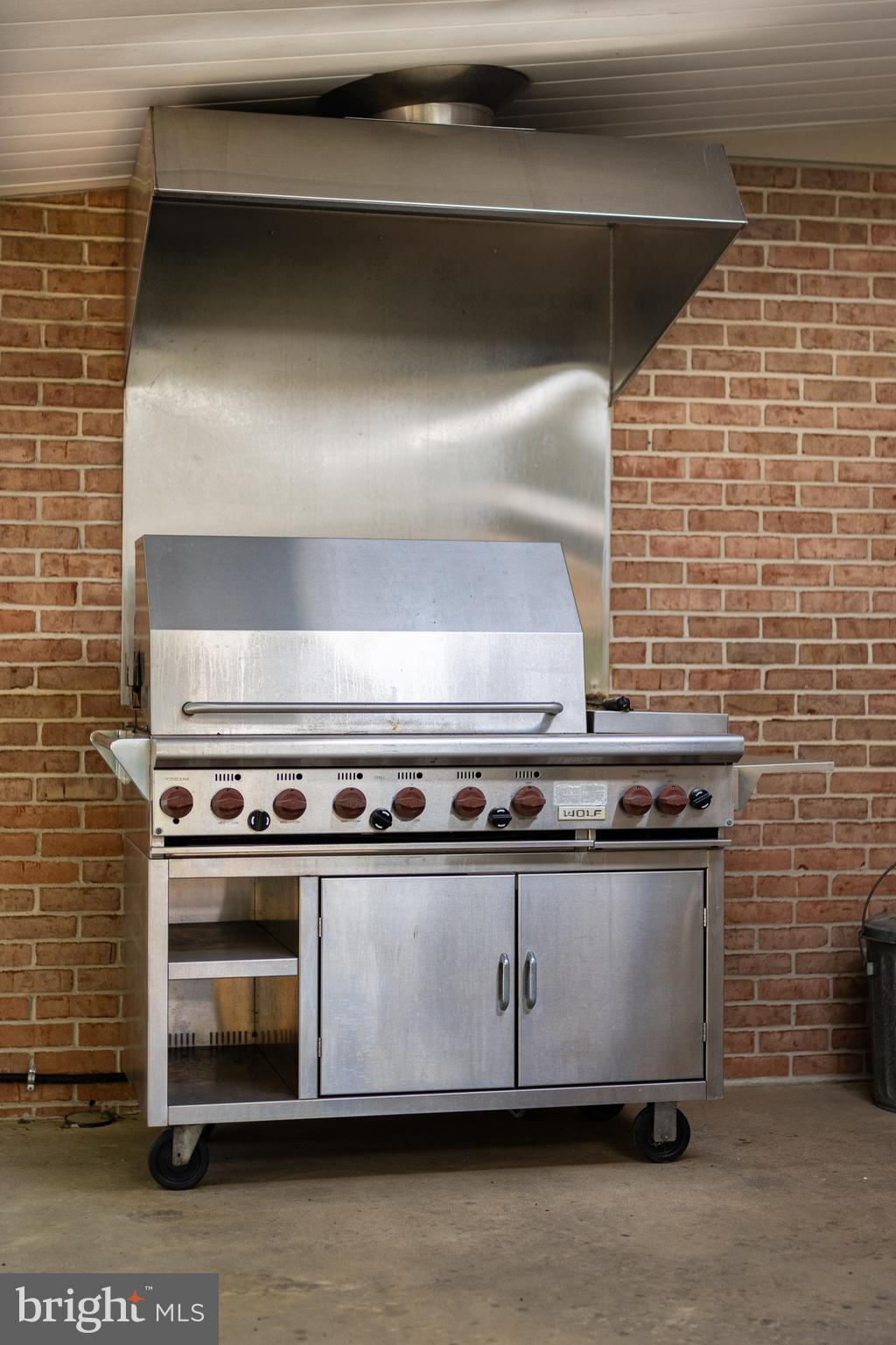 212 Seneca Circle State College, PA 16801 - Photo 65 of 67 a stove top oven sitting inside of a kitchen