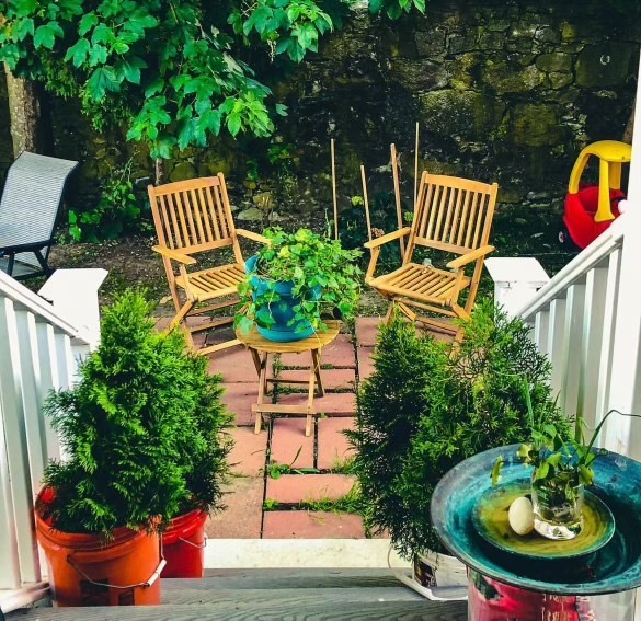 700 2nd Street, Unit 105 Fall River, MA 02721 - Photo 7 of 16 a garden view with a seating space