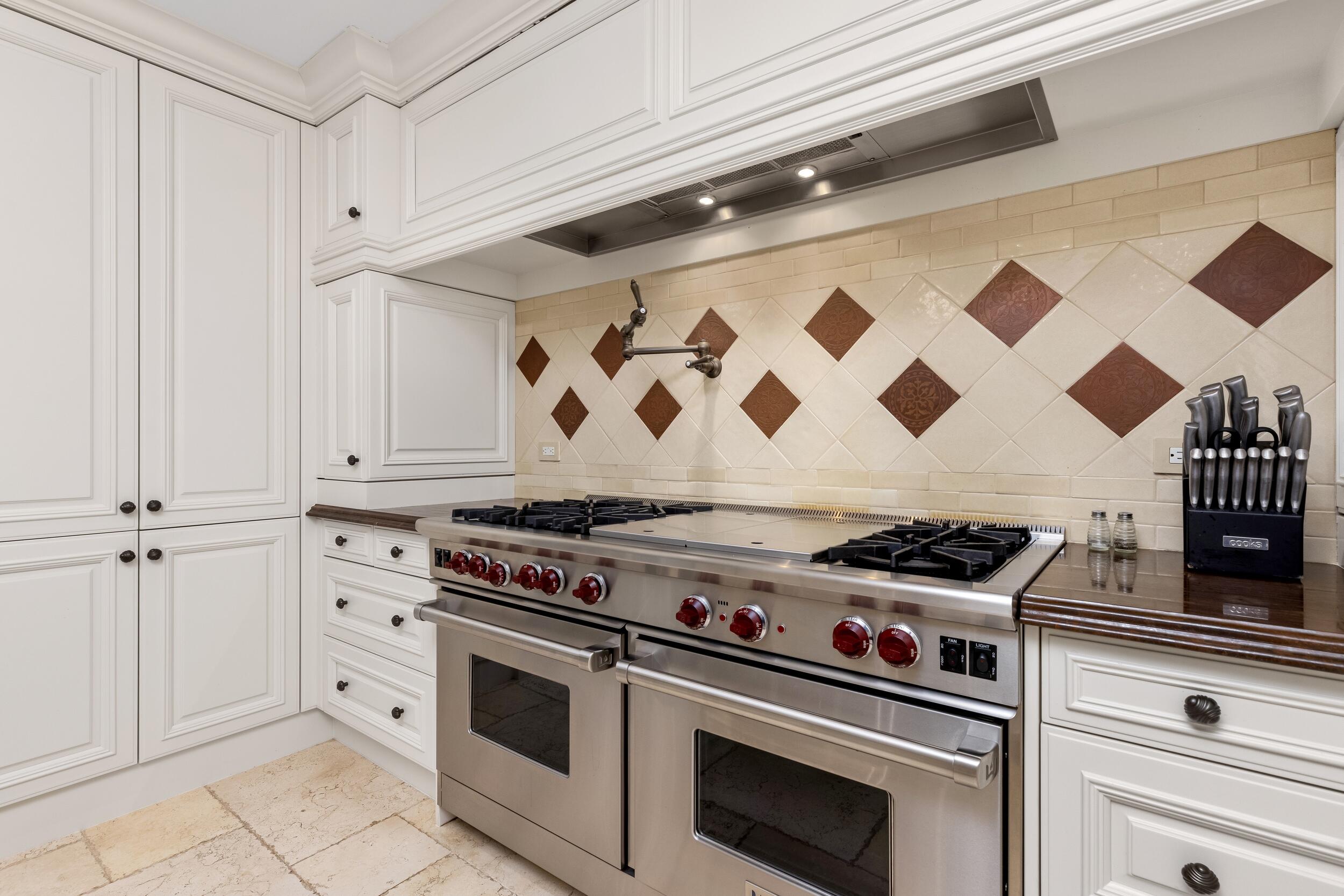 2500 South Ocean Boulevard, Unit PH2 Boca Raton, FL 33432 - Photo 16 of 59 Kitchen