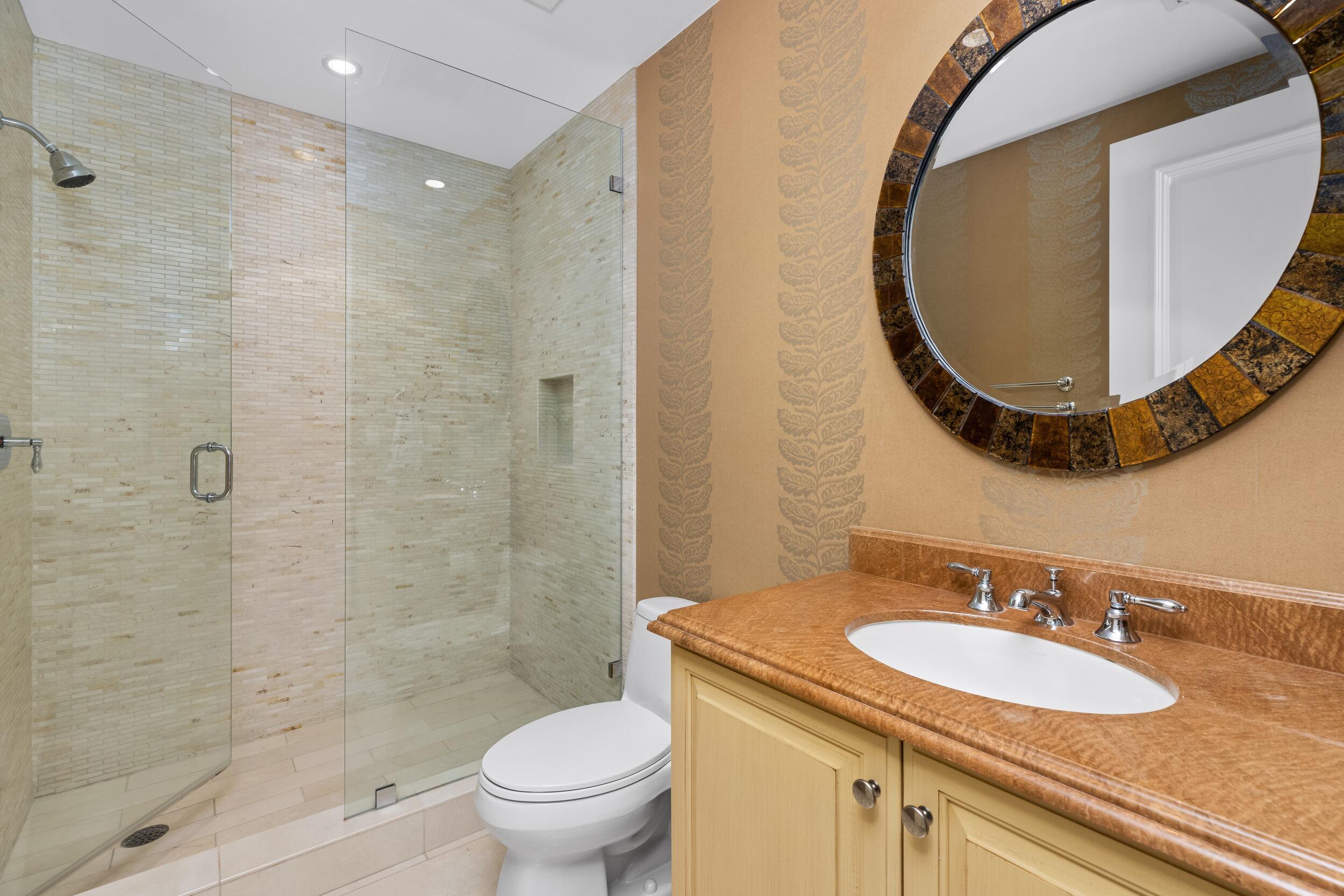 2500 South Ocean Boulevard, Unit PH2 Boca Raton, FL 33432 - Photo 44 of 59 Guest Bath