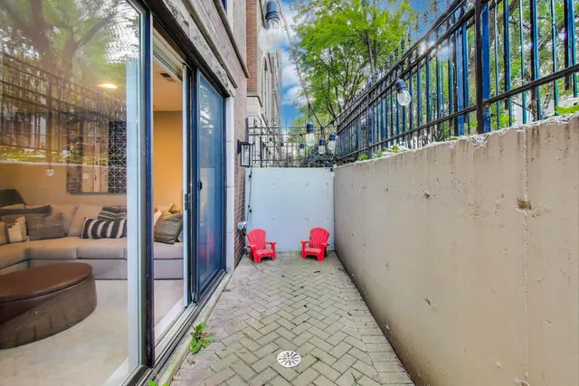 $6,500 | 1533 North Cleveland Avenue, Unit 1S, Chicago, IL 60610