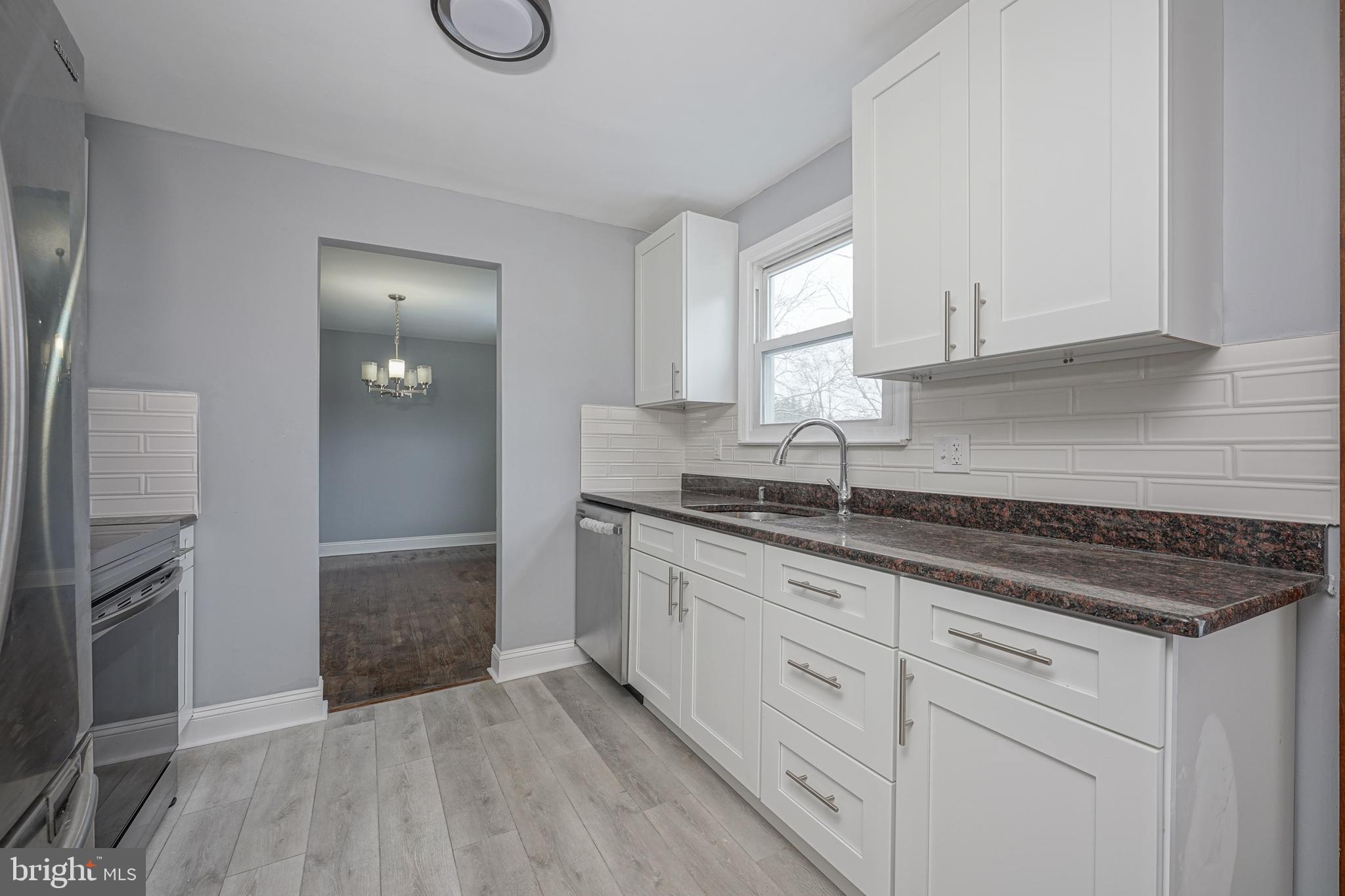 100 Greenbriar Road Delran, NJ 08075 - Photo 11 of 42