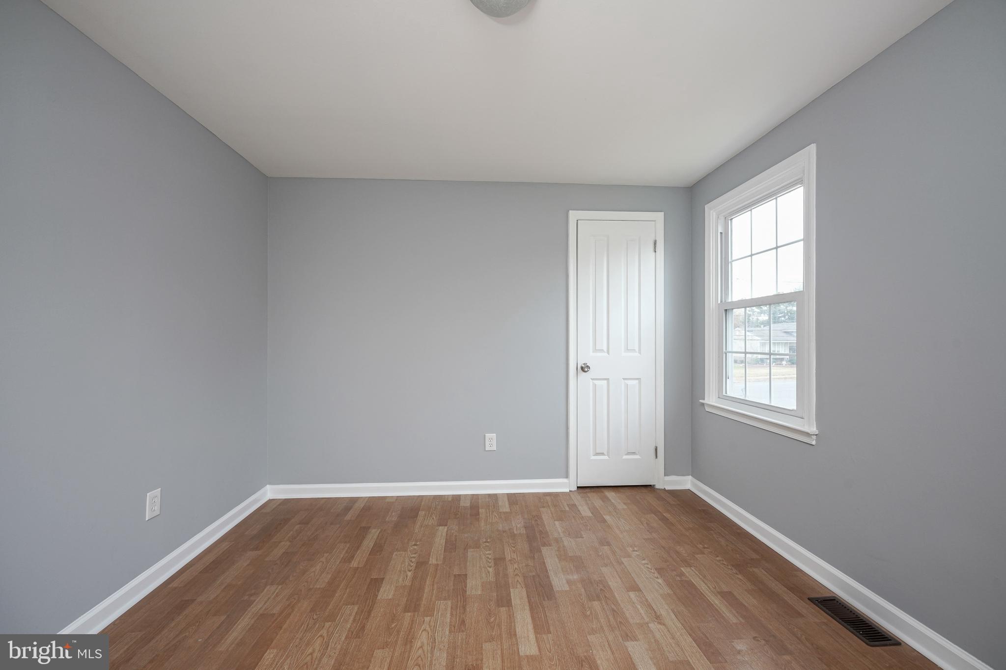 100 Greenbriar Road Delran, NJ 08075 - Photo 26 of 42