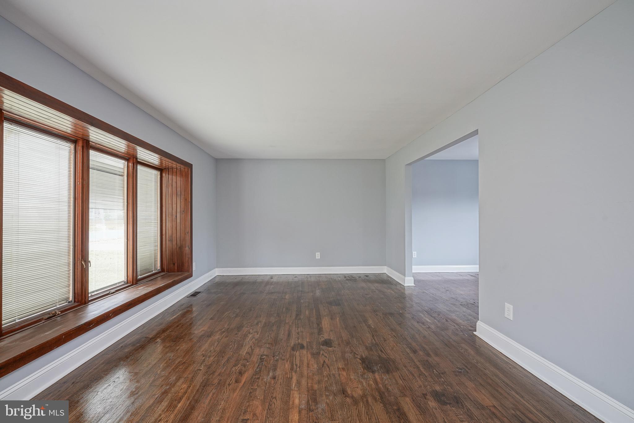 100 Greenbriar Road Delran, NJ 08075 - Photo 5 of 42