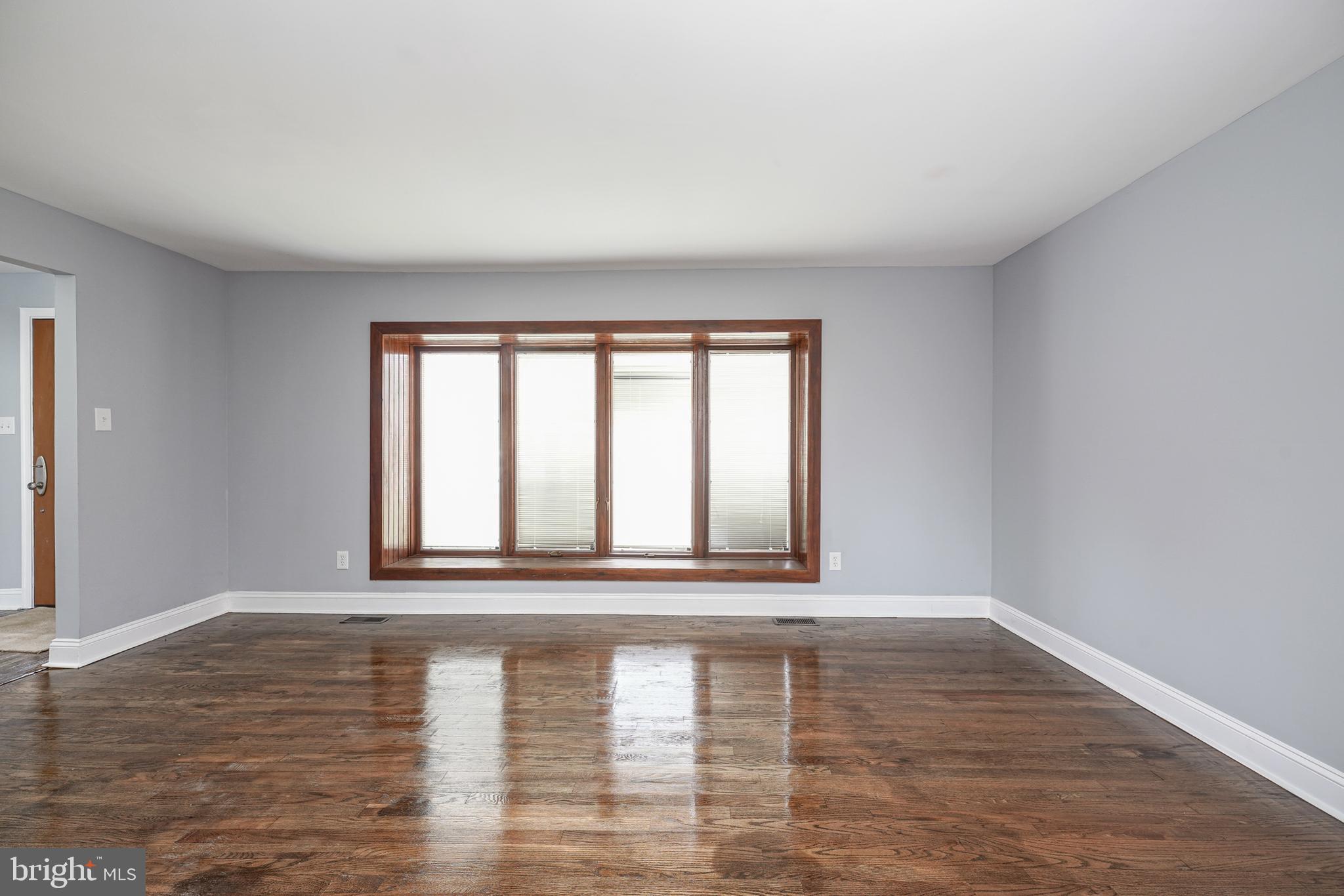 100 Greenbriar Road Delran, NJ 08075 - Photo 6 of 42