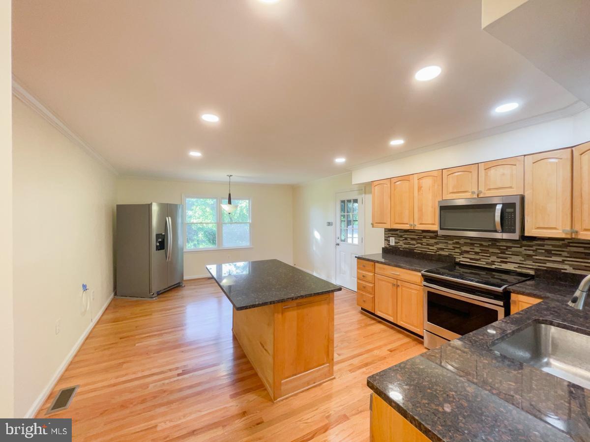 2713 Duvall Road Burtonsville, MD 20866 - Photo 8 of 32 Gallery Image 8