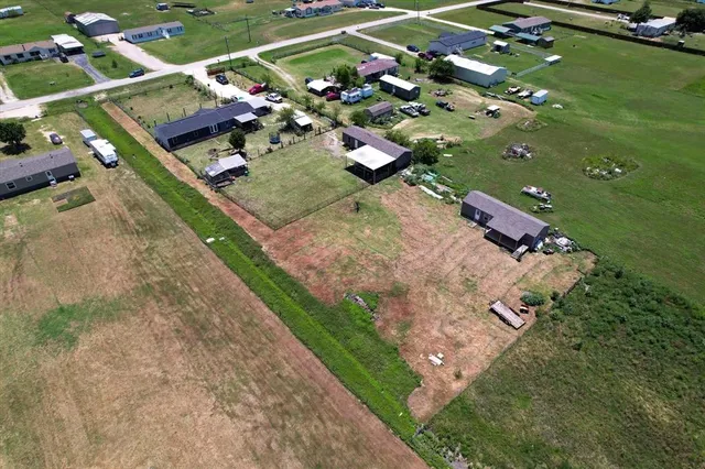 $350,000 | 5909 Black Springs Lane, Joshua, TX 76058