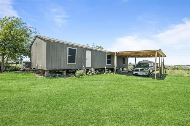 $350,000 | 5909 Black Springs Lane, Joshua, TX 76058