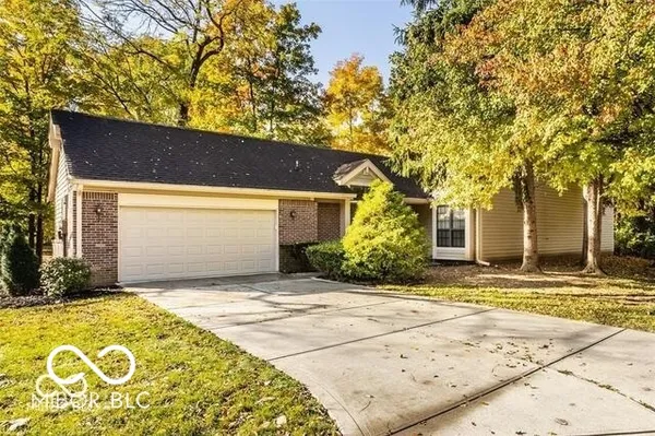 $236,000 | 5303 Windridge Drive, Unit 172, Indianapolis, IN 46226