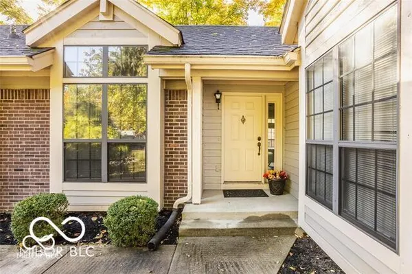 $236,000 | 5303 Windridge Drive, Unit 172, Indianapolis, IN 46226