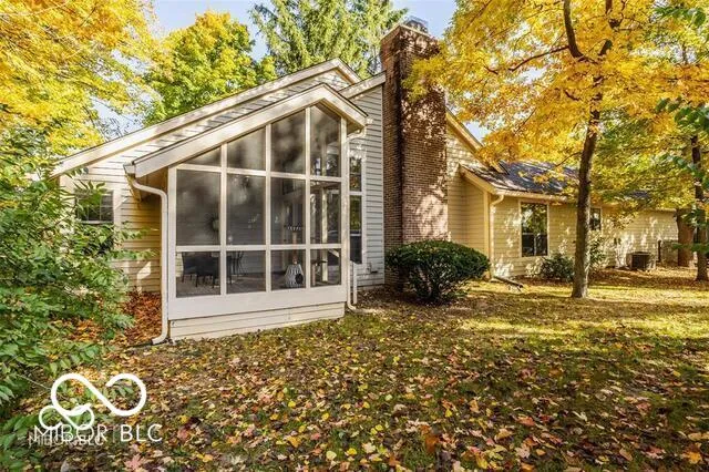 $236,000 | 5303 Windridge Drive, Unit 172, Indianapolis, IN 46226