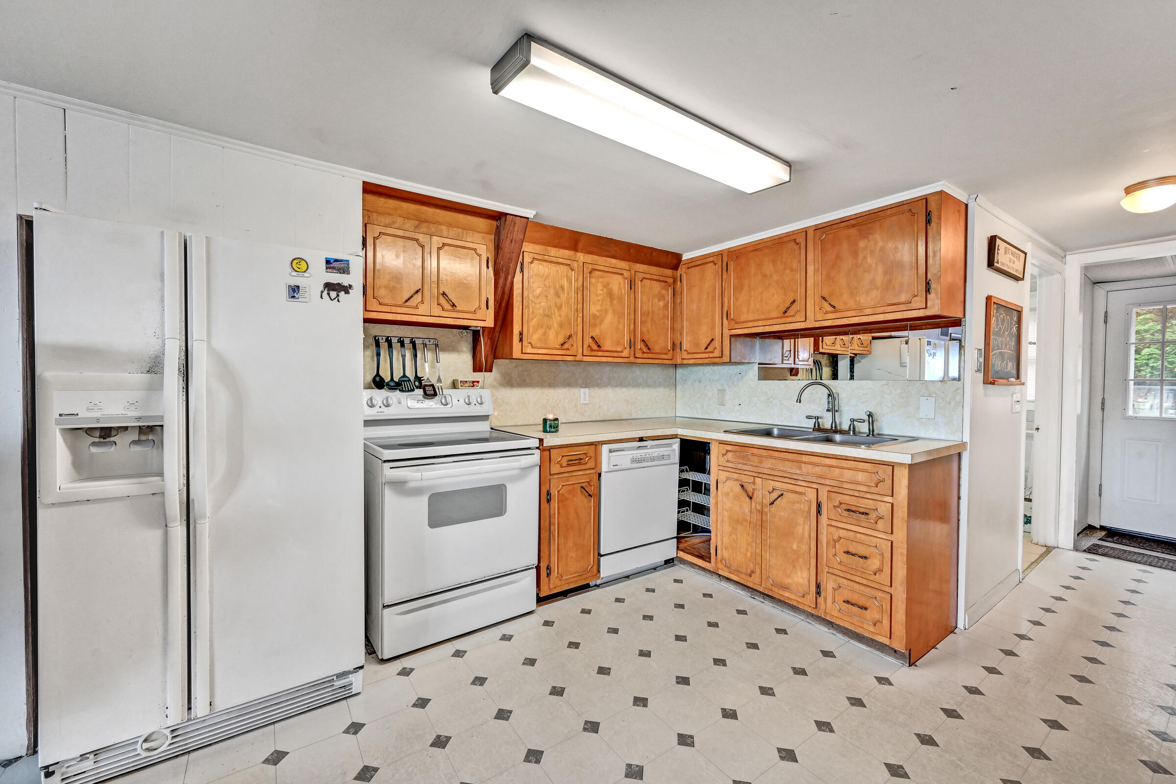 102 Sunset Road Falmouth, ME 04105 - Photo 12 of 38 109775gr-111