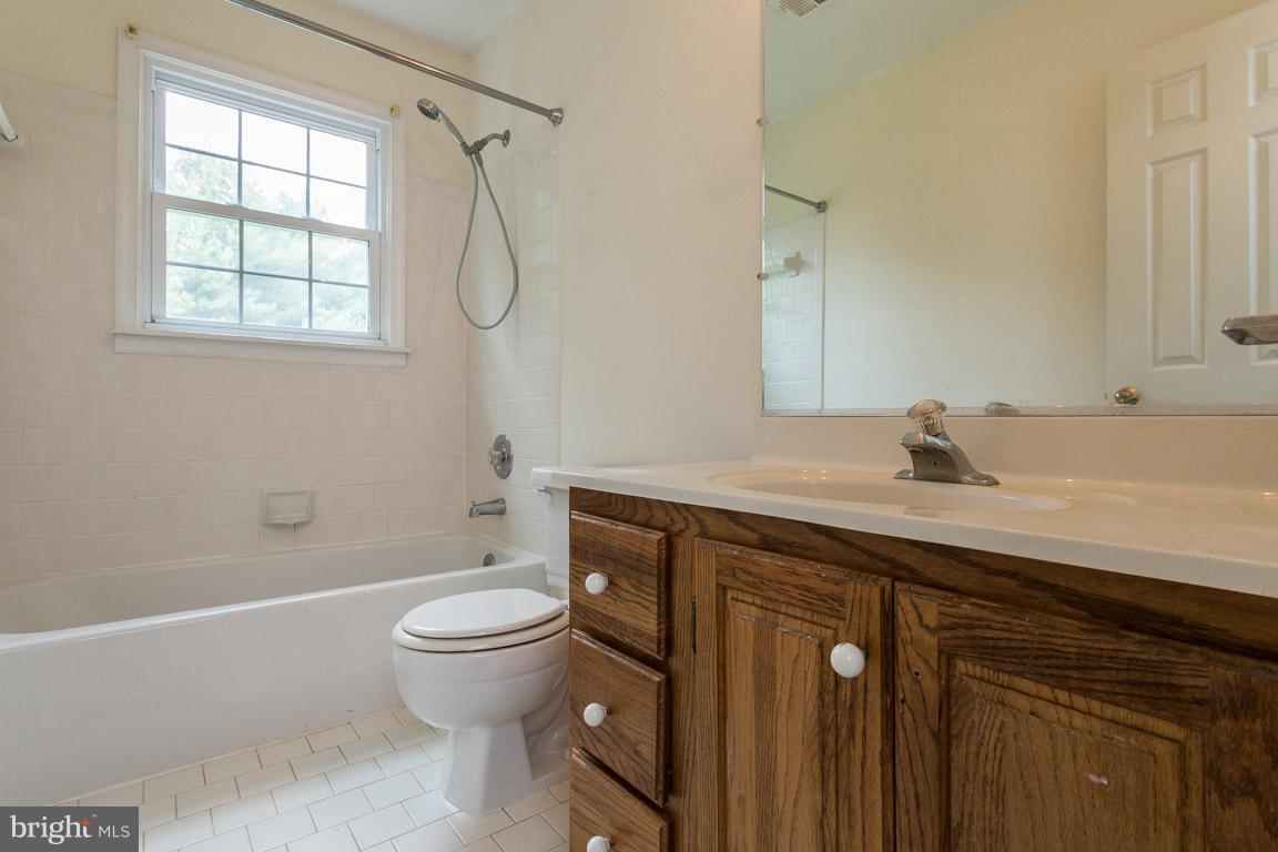 15268 Norman Road Culpeper, VA 22701 - Photo 23 of 30 Bath