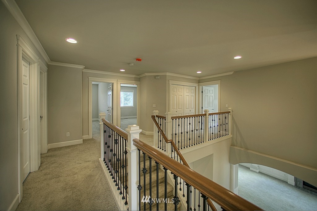 6152 Northeast 3rd Court Renton, WA 98059 - Photo 11 of 24