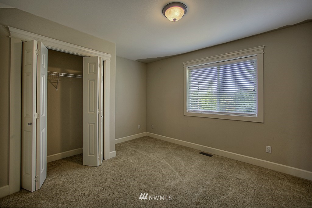 6152 Northeast 3rd Court Renton, WA 98059 - Photo 17 of 24