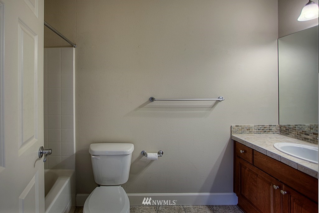 6152 Northeast 3rd Court Renton, WA 98059 - Photo 20 of 24