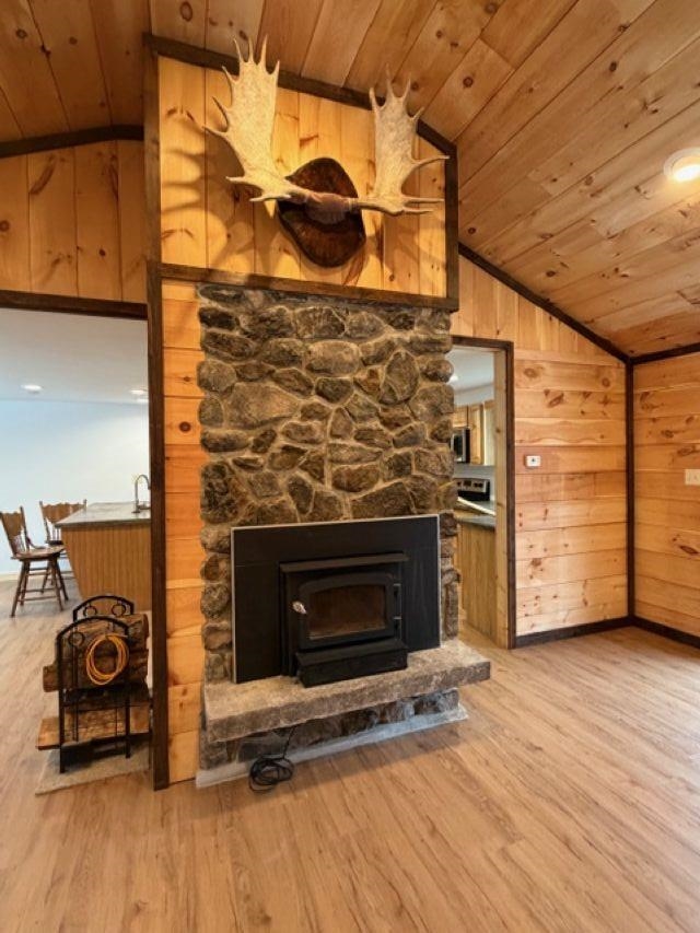 19 Village Road Shelburne, NH 03581 - Photo 6 of 45