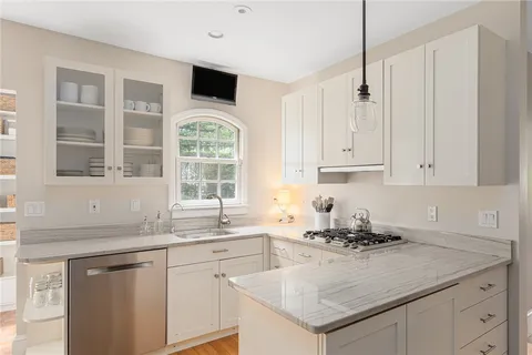 $1,145,000 | 160 Taber Avenue, Providence, RI 02906