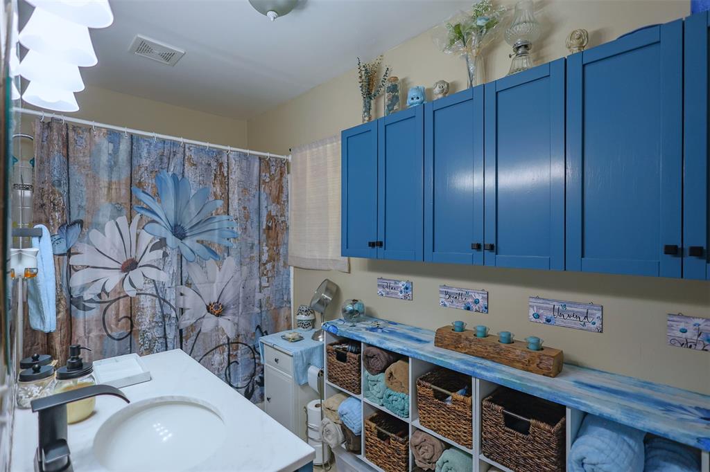 309 Tejas Trail Springtown, TX 76082 - Photo 19 of 40