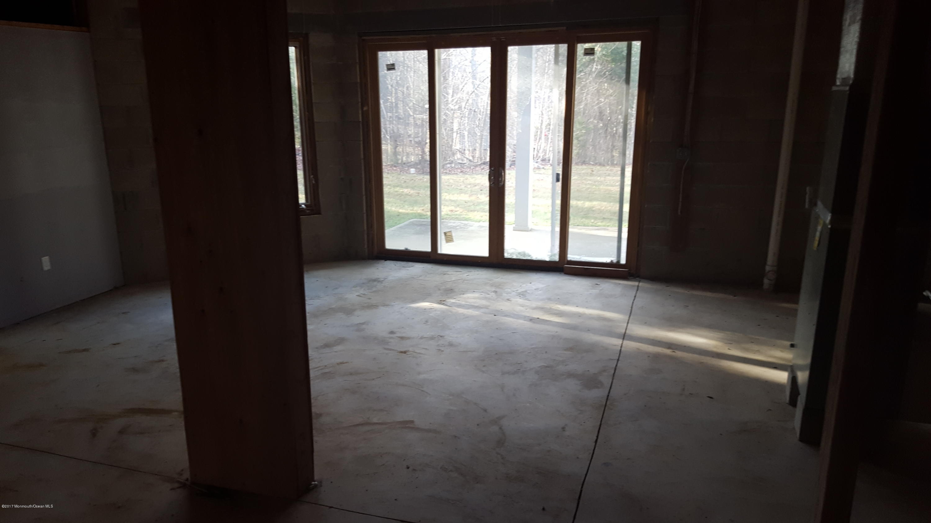 424 Tennent Road Morganville, NJ 07751 - Photo 7 of 11 20161203_144003