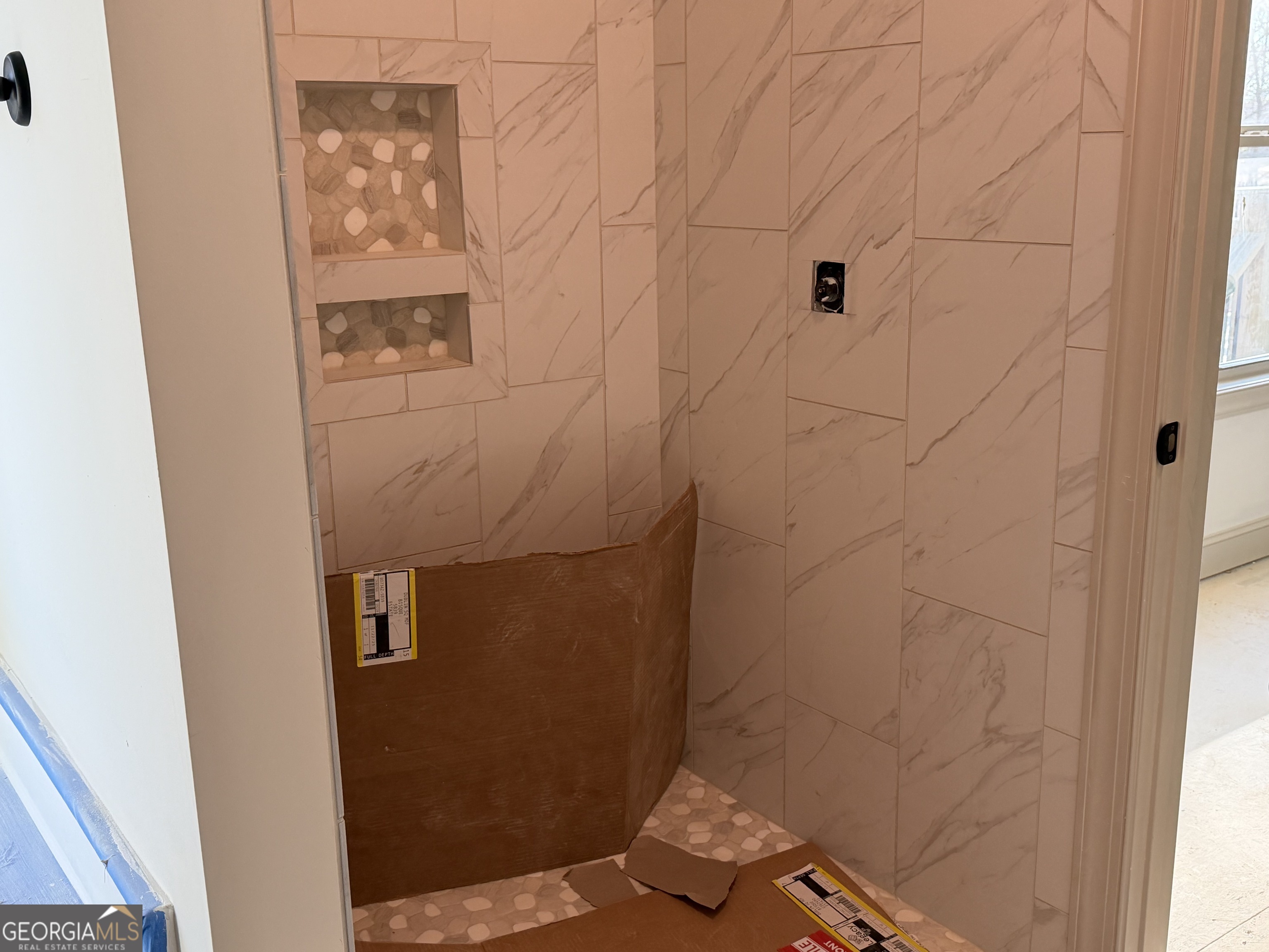 981 Horsley Mill Road Carrollton, GA 30116 - Photo 7 of 9 a bathroom with a window