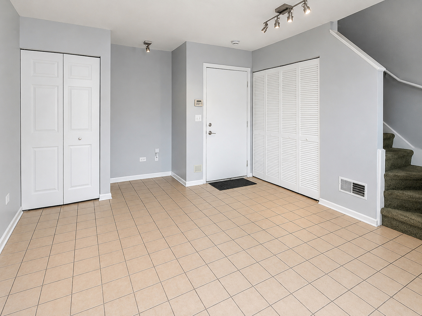 4851 North Pulaski Road Chicago, IL 60630 - Photo 18 of 22
