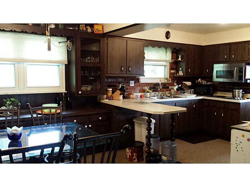 34 Holman Road Finleyville, PA 15332 - Photo 2 of 9 Kitchen.