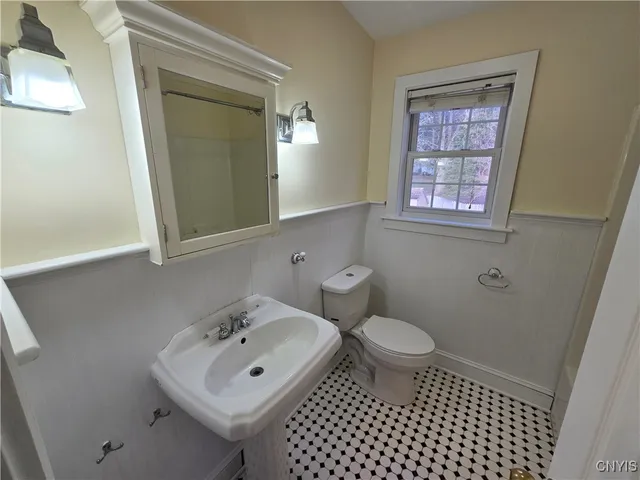 $2,350 | 205 Elmbrook Drive, Manlius, NY 13104