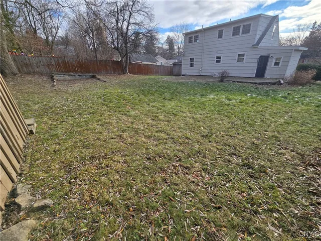 $2,350 | 205 Elmbrook Drive, Manlius, NY 13104
