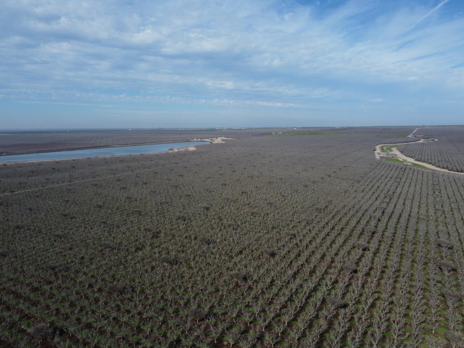 32717 Kimberlina Road Bakersfield, CA 93308 - Photo 5 of 19 view of city and mountain