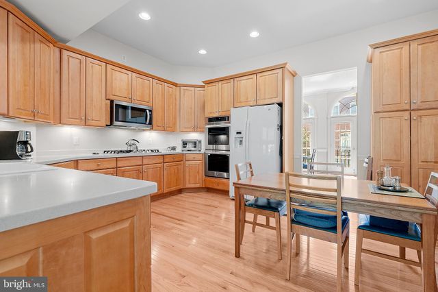 $1,100,000 | 5233 Bessley Place, Alexandria, VA 22304
