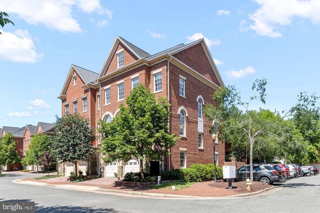 $1,100,000 | 5233 Bessley Place, Alexandria, VA 22304
