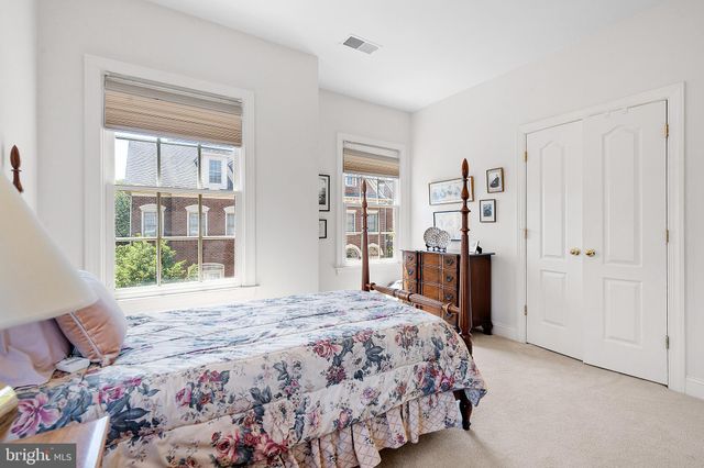 $1,100,000 | 5233 Bessley Place, Alexandria, VA 22304