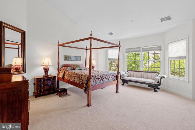 $1,100,000 | 5233 Bessley Place, Alexandria, VA 22304