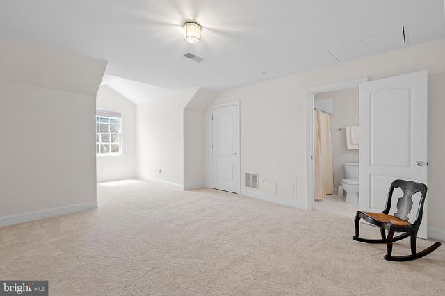 $1,100,000 | 5233 Bessley Place, Alexandria, VA 22304