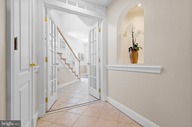 $1,100,000 | 5233 Bessley Place, Alexandria, VA 22304