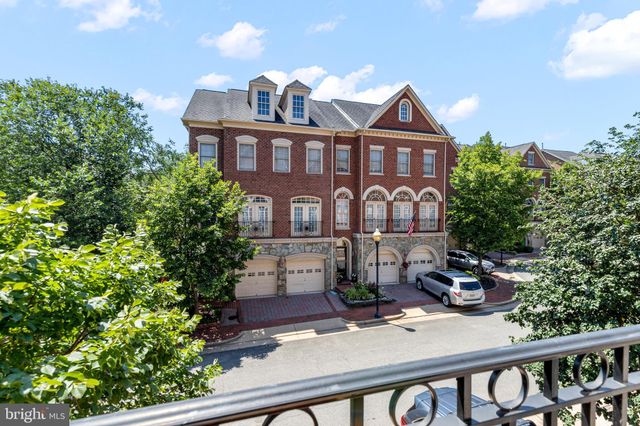 $1,100,000 | 5233 Bessley Place, Alexandria, VA 22304