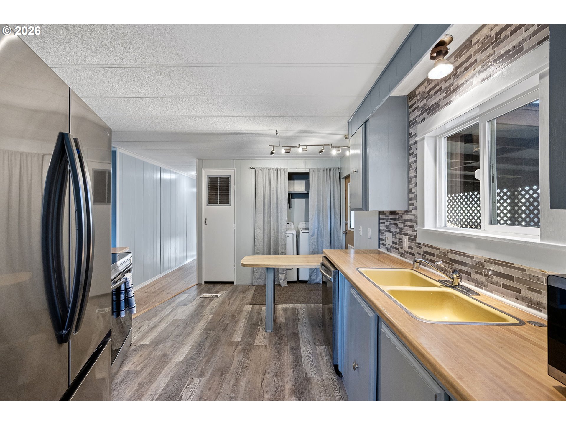 708 North 51st Street Springfield, OR 97478 - Photo 12 of 32 Kitchen